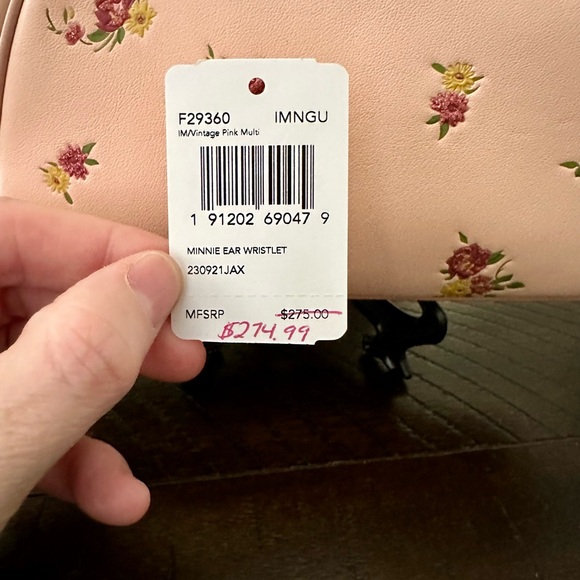 NWT Coach x Disney Limited Edition Minnie Mouse Wristlet Clutch - Picture 6 of 8